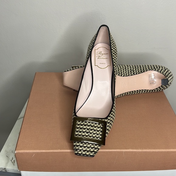 New With Tags Roger Vivier Pumps in fabric size 39 1/2 - Picture 5 of 10